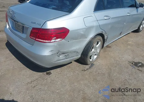 2014 Mercedes-Benz E 350 z USA, uszkodzony, nr VIN WDDHF5KB8EA825109